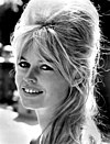 https://upload.wikimedia.org/wikipedia/commons/thumb/e/e1/Brigitte_Bardot_-_1962.jpg/100px-Brigitte_Bardot_-_1962.jpg